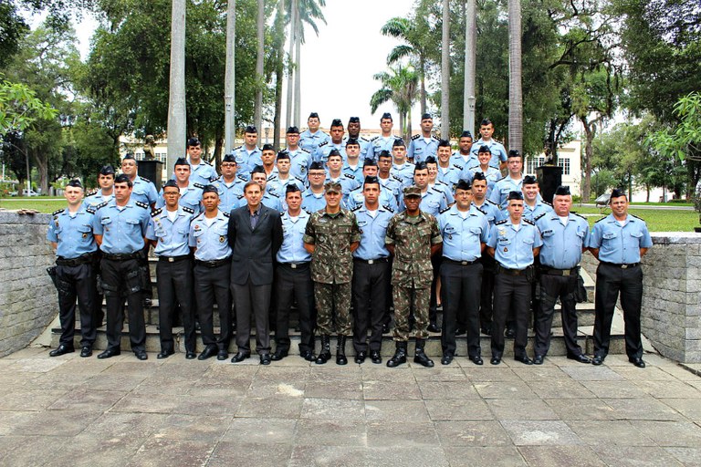 Cadetes da PMERJ visitam a Escola de Aperfeiçoamento de Oficiais do Exército Cadetes da PMERJ visitam a Escola de Aperfeiçoamento de Oficiais do Exército
