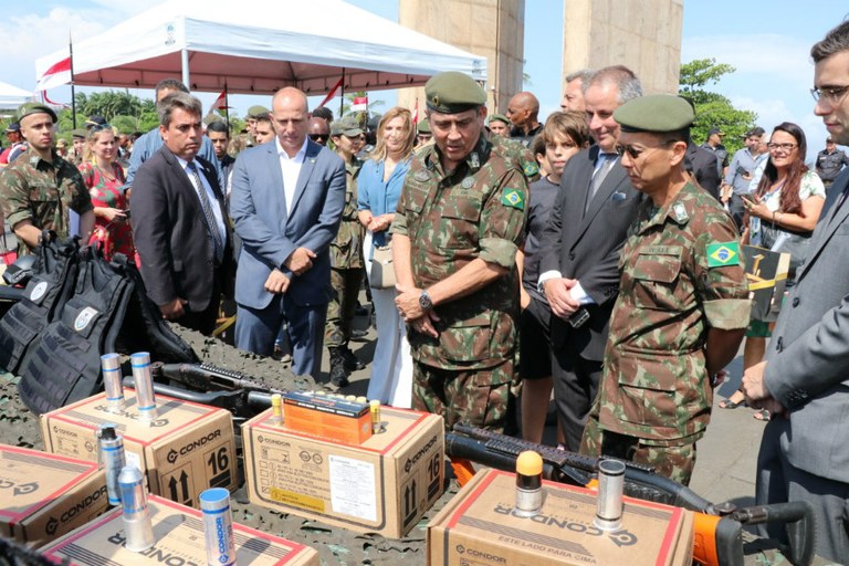 Intervencao Federal entrega material_.jpg Intervencao Federal entrega material_.jpg
